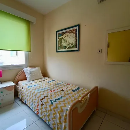 Beautiful Near The Sea Apartament Paphos