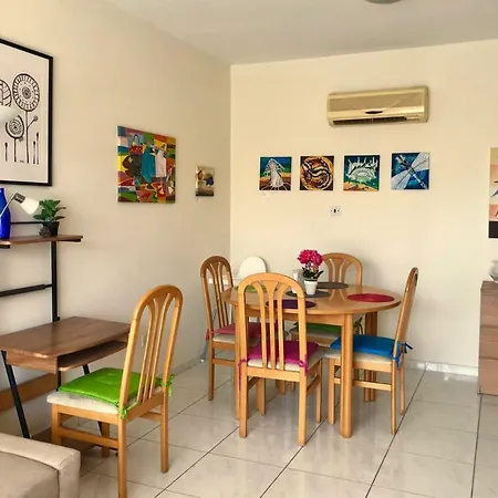 Apartment Beautiful Near The Sea